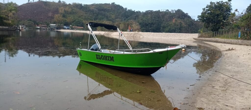 BARCO ELOHIM - Travessia montão de Trigo - São Sebastião Brasil